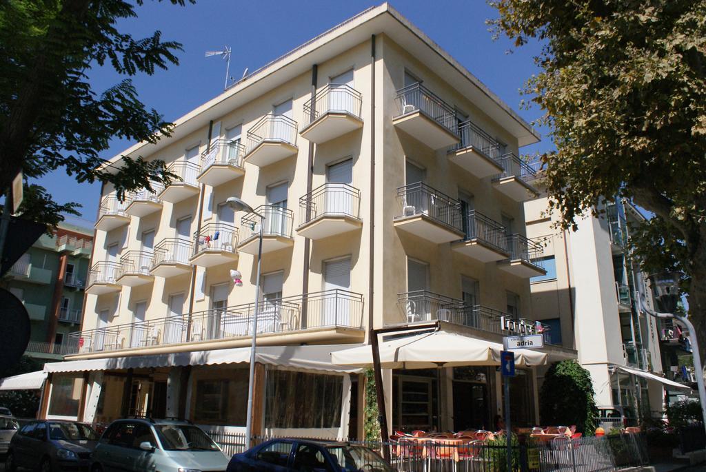 Hotel Londra Rimini Exterior photo